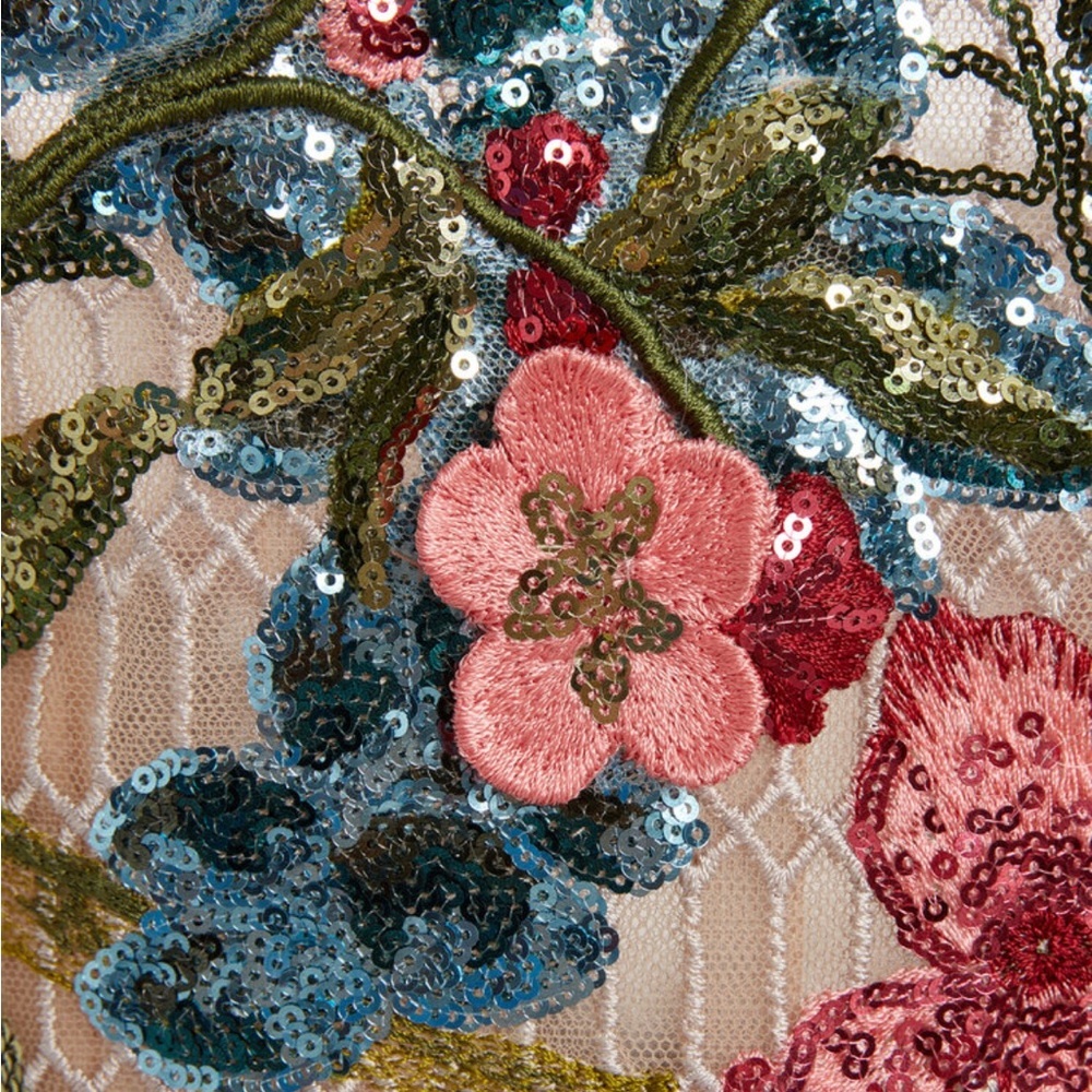 Elie Saab SS25 floral sequin gown - Picture 4 of 11